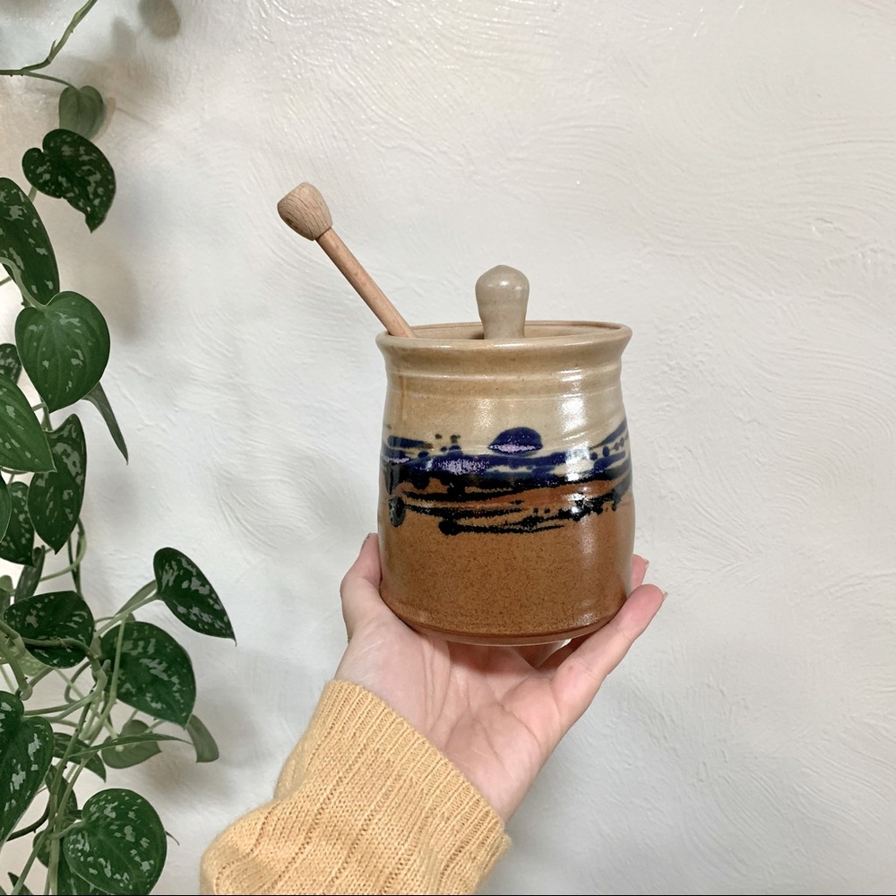 Colorado River pottery honey pot